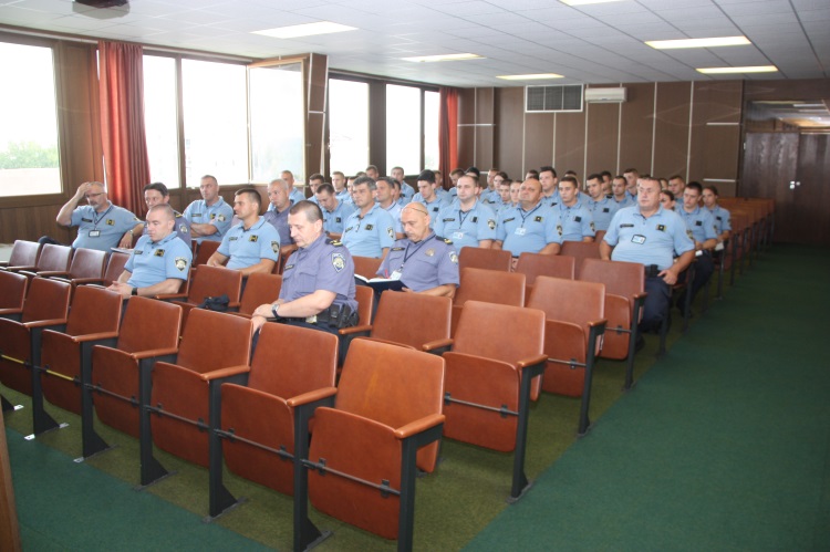Slika /PU_KA/PU_info/2019/Vjezbenici_u_PU_karlovackojNovi direktorij/2.jpg